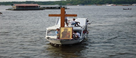 Ícone de Nossa Senhora passando por Tefé